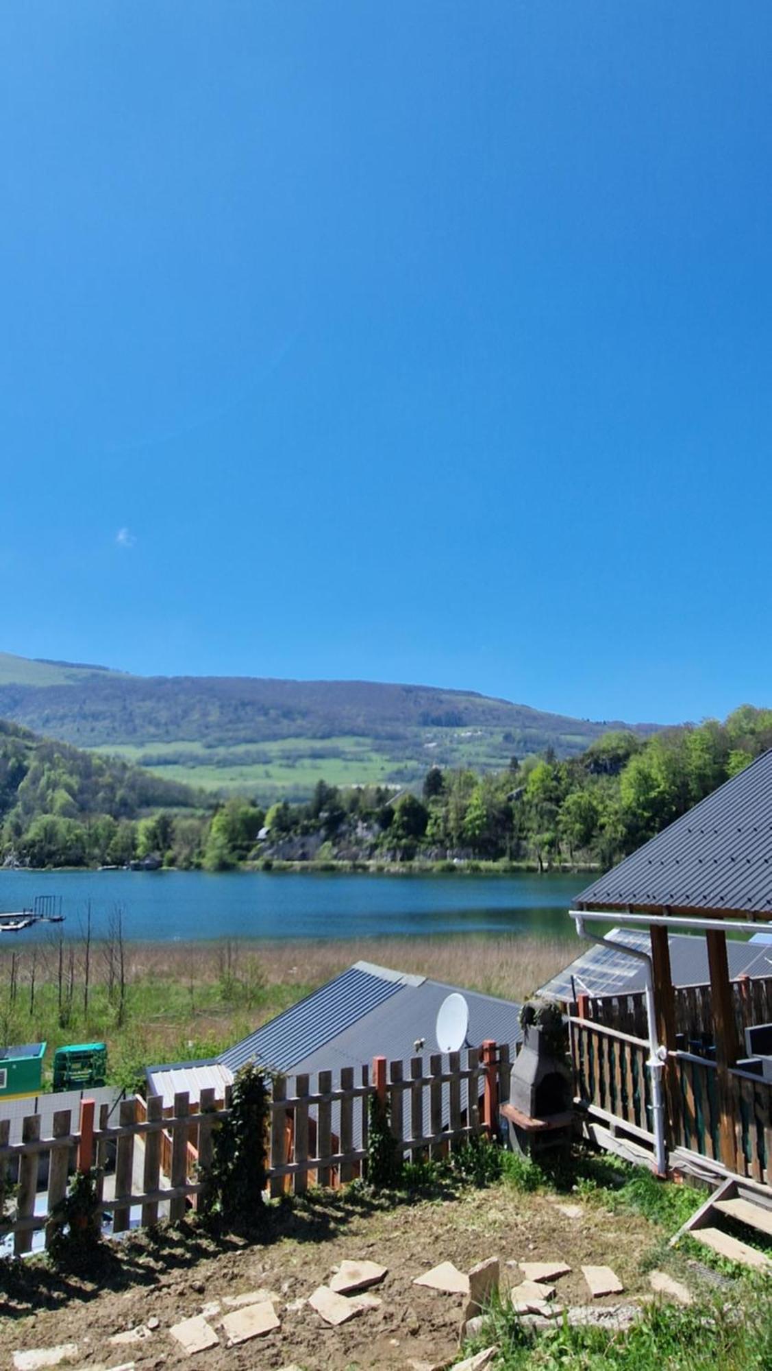 Chalet Bord De Lac Avec Piscine N2E Laffrey Dış mekan fotoğraf