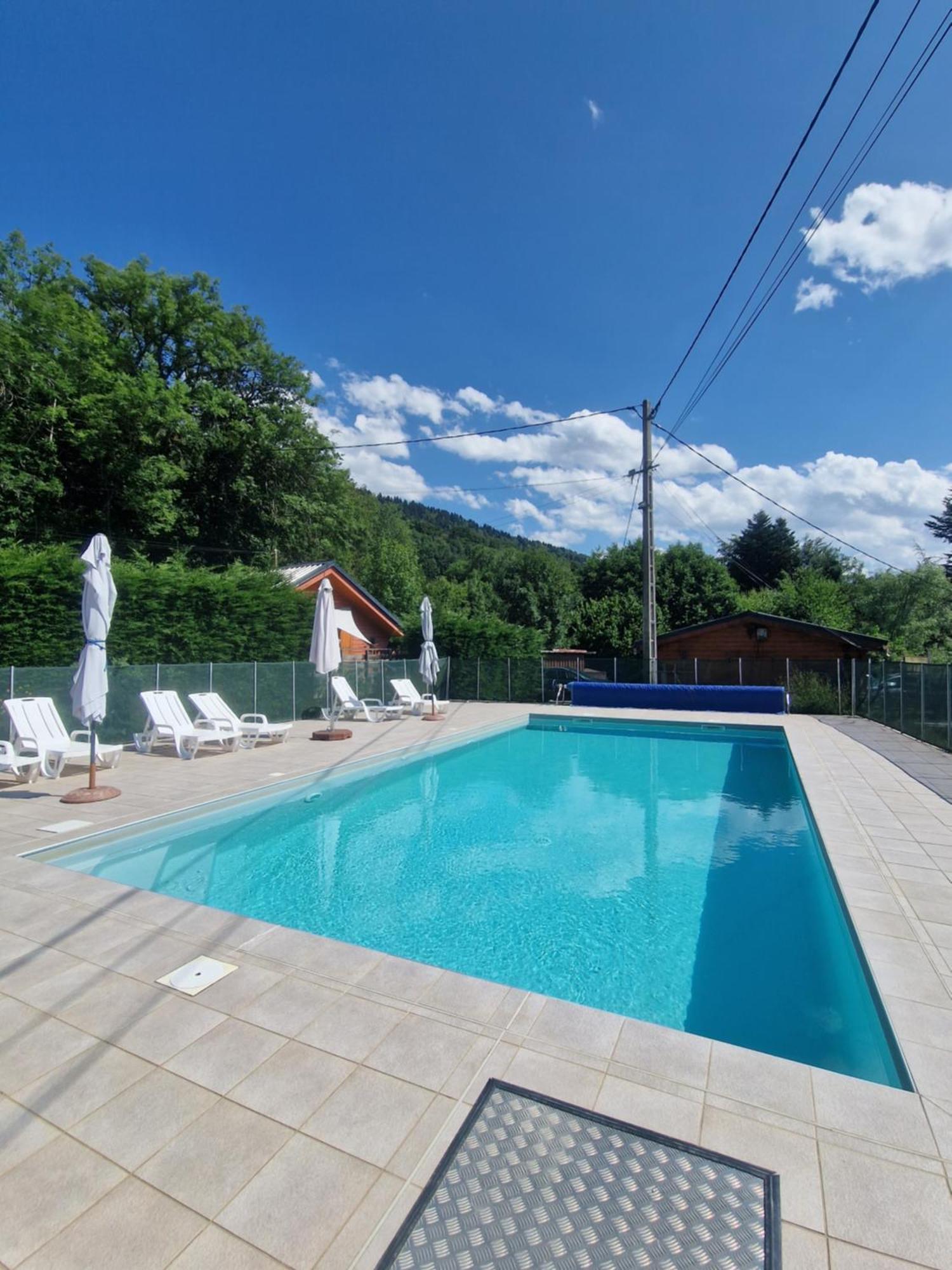 Chalet Bord De Lac Avec Piscine N2E Laffrey Dış mekan fotoğraf
